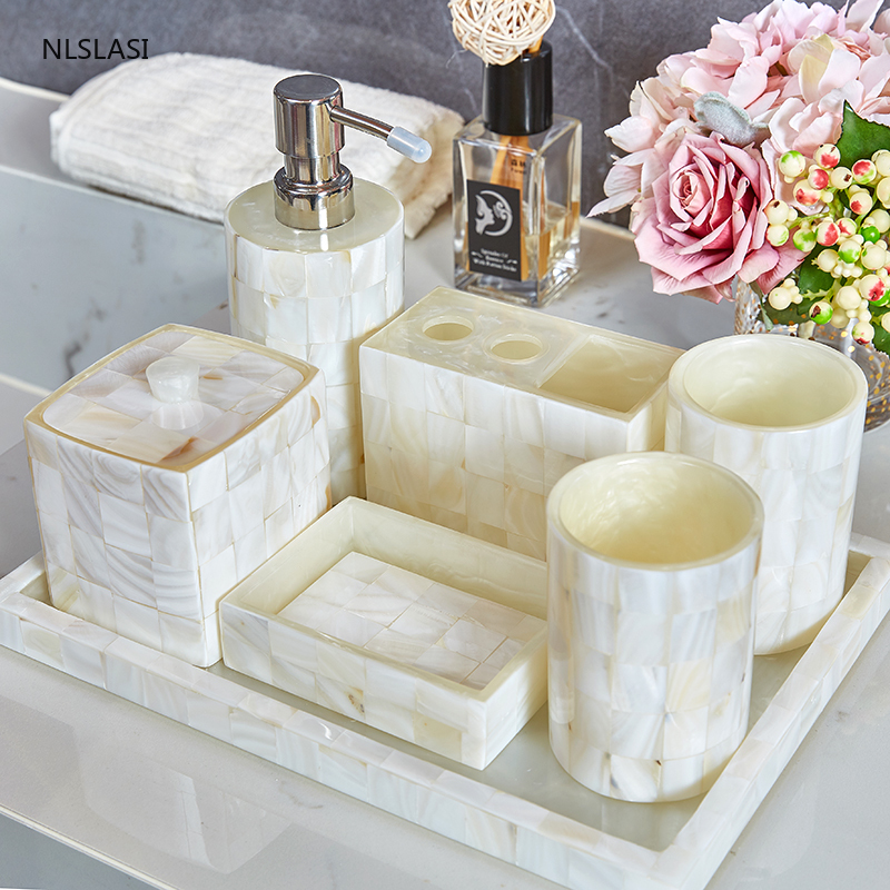 Nordic Shell Pattern Resin Bathroom Supplies Set