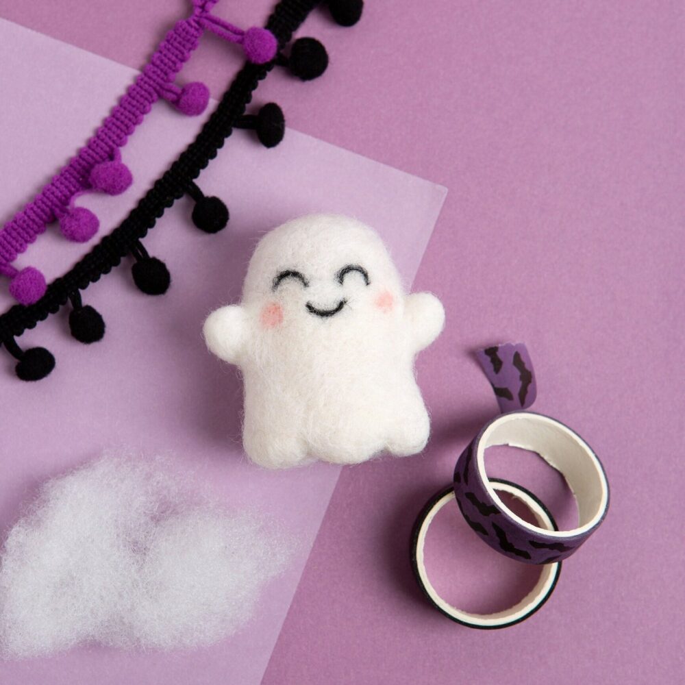Happy Ghost Needle Felting Kit - Mini Felting Kit